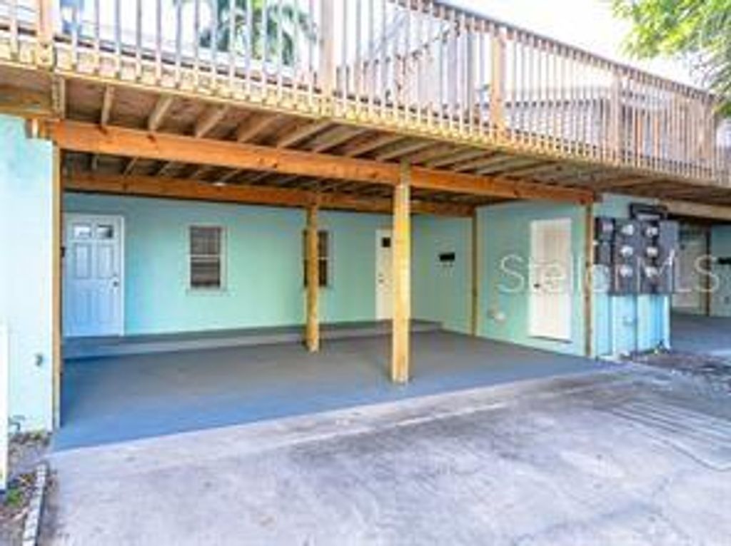 Photo of 1559 7th Avenue W, Bradenton, FL 34205 (MLS # A4687378)