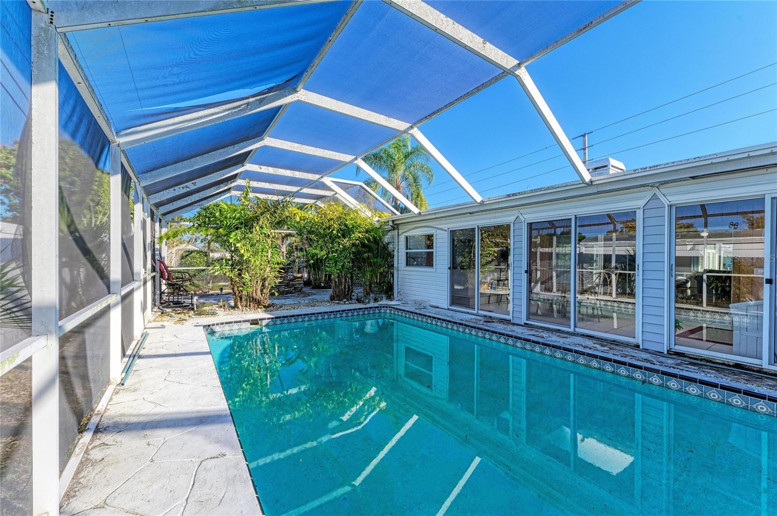 3007 FLORIDA BOULEVARD