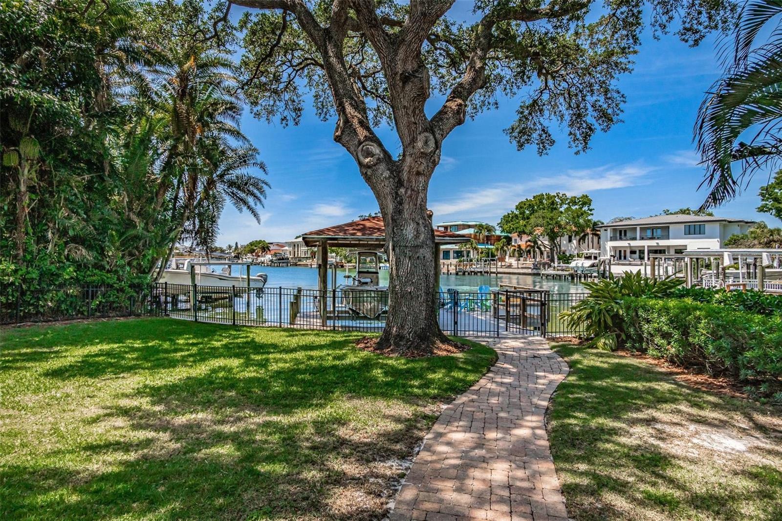 SUNSET PARK ISLES UNIT 3 - Residential