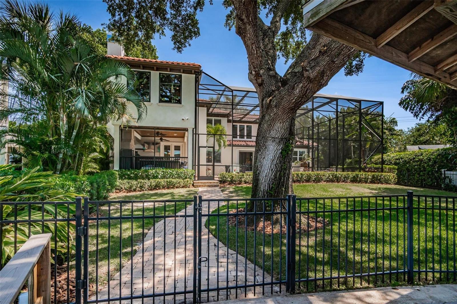 SUNSET PARK ISLES UNIT 3 - Residential