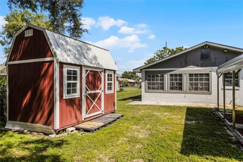 A home in WINTER HAVEN