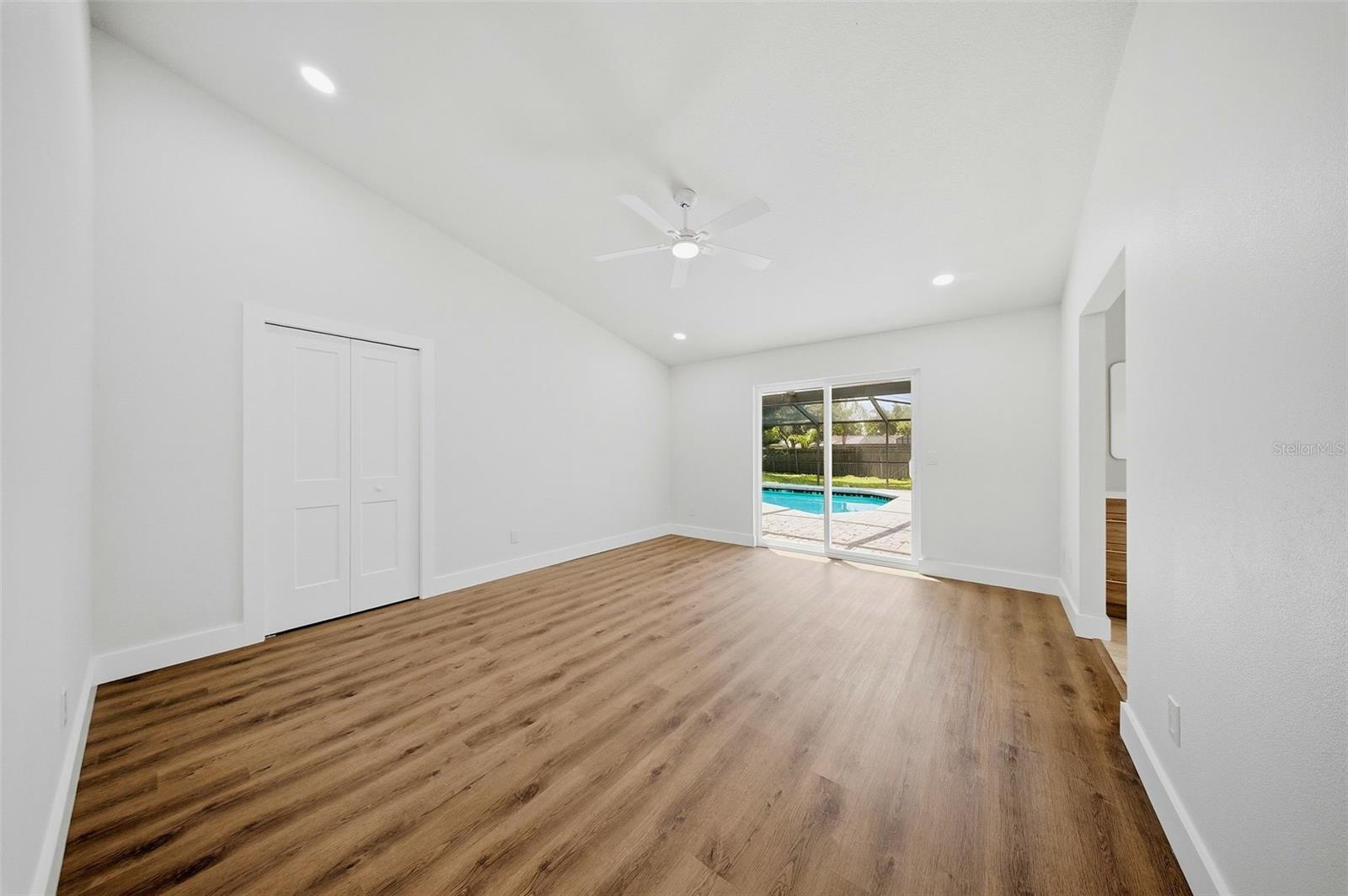 BUCKHORN SPGS MANOR - Residential