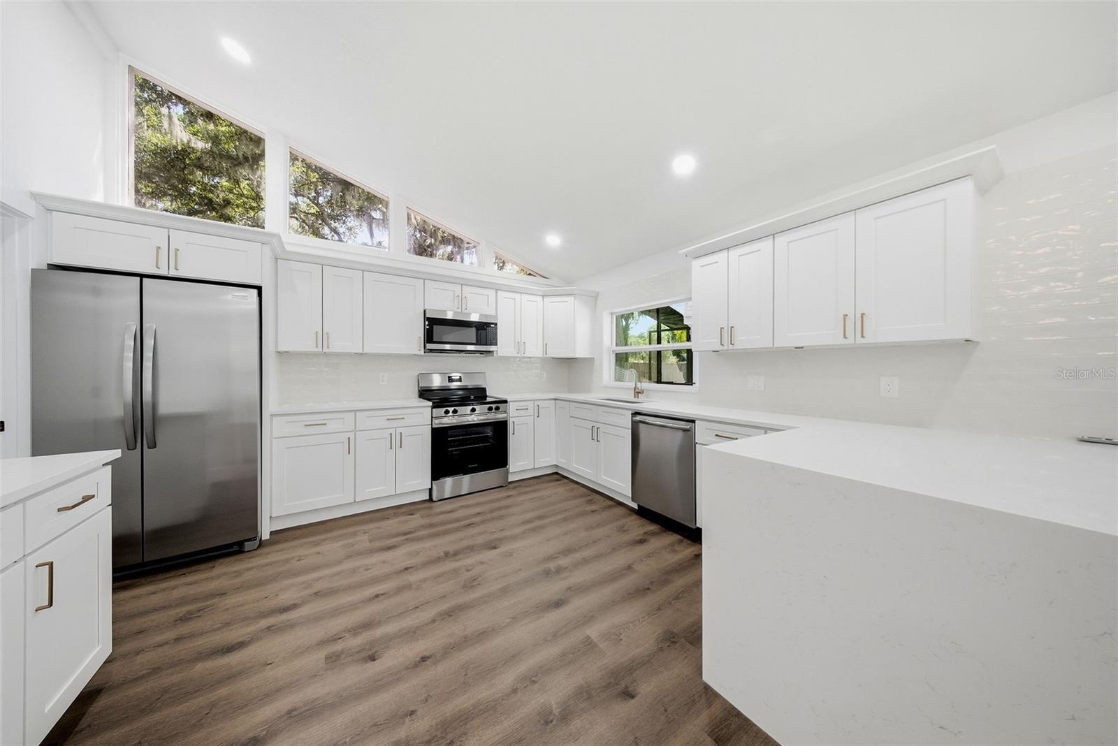 BUCKHORN SPGS MANOR - Residential