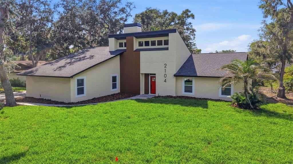 Photo of 2104 Doefield Court, Valrico, FL 33596 (MLS # TB8513359)