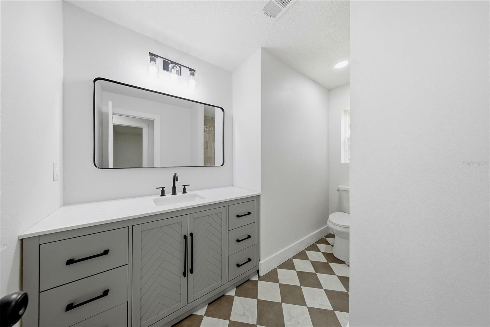 BUCKHORN SPGS MANOR - Residential