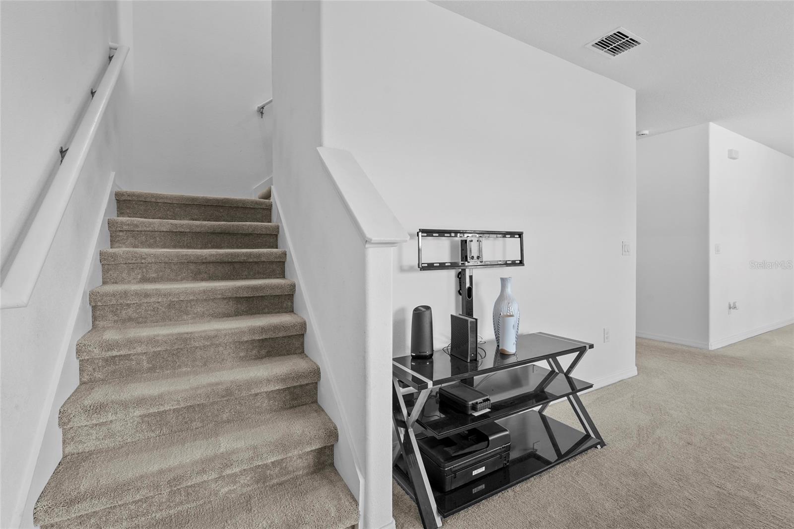 PRAVELA - Residential