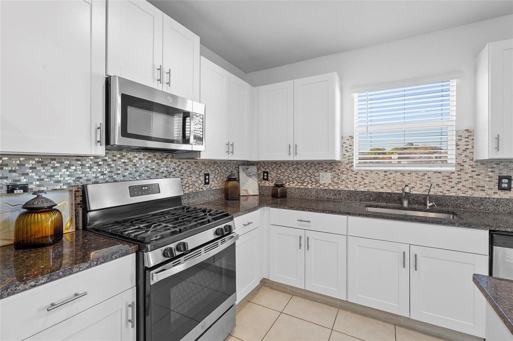 Photo of 4016 86th Street E, Palmetto, FL 34221 (MLS # A4677144)