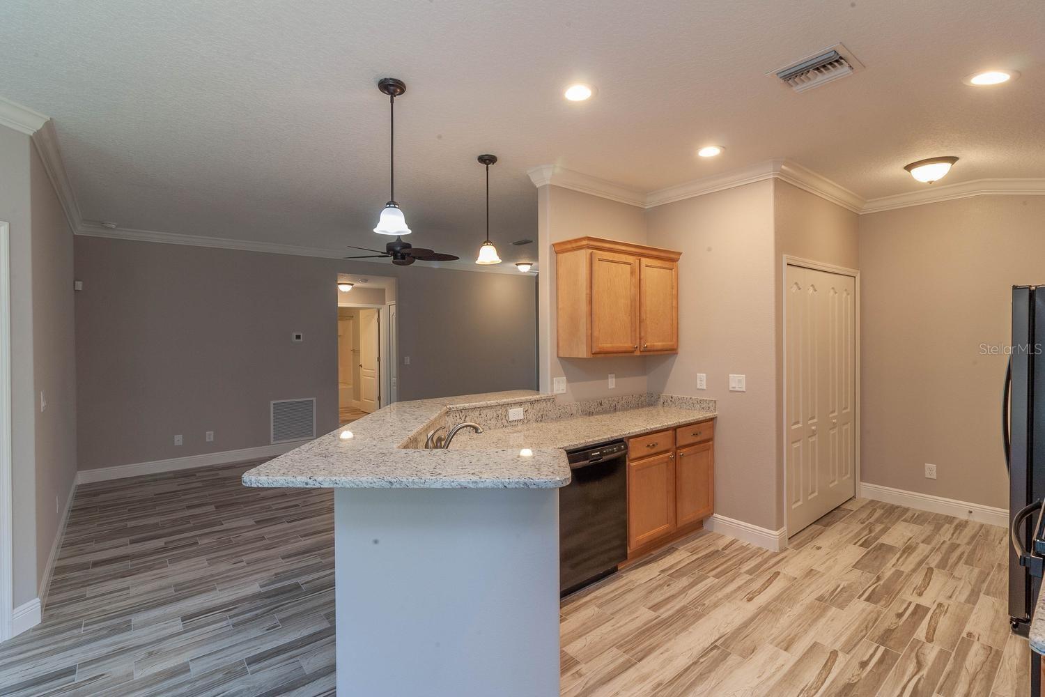 LYNNWOOD - Residential