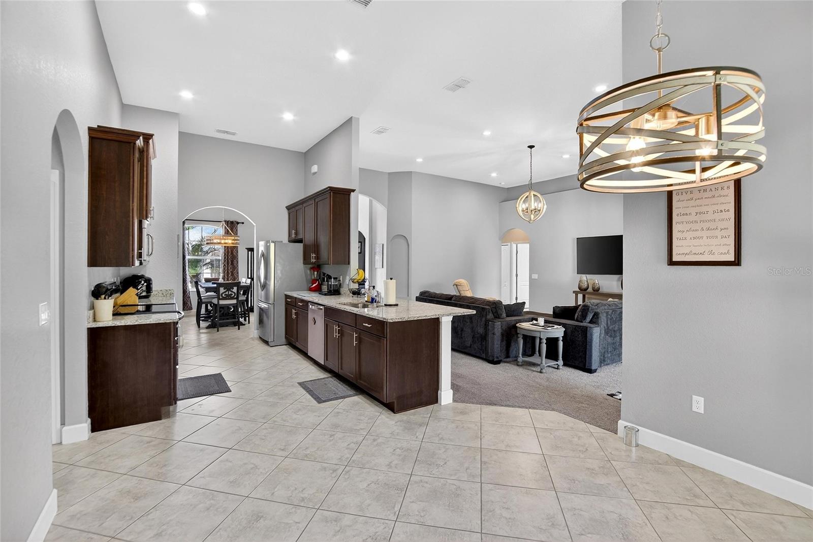 CREEKS XING - Residential