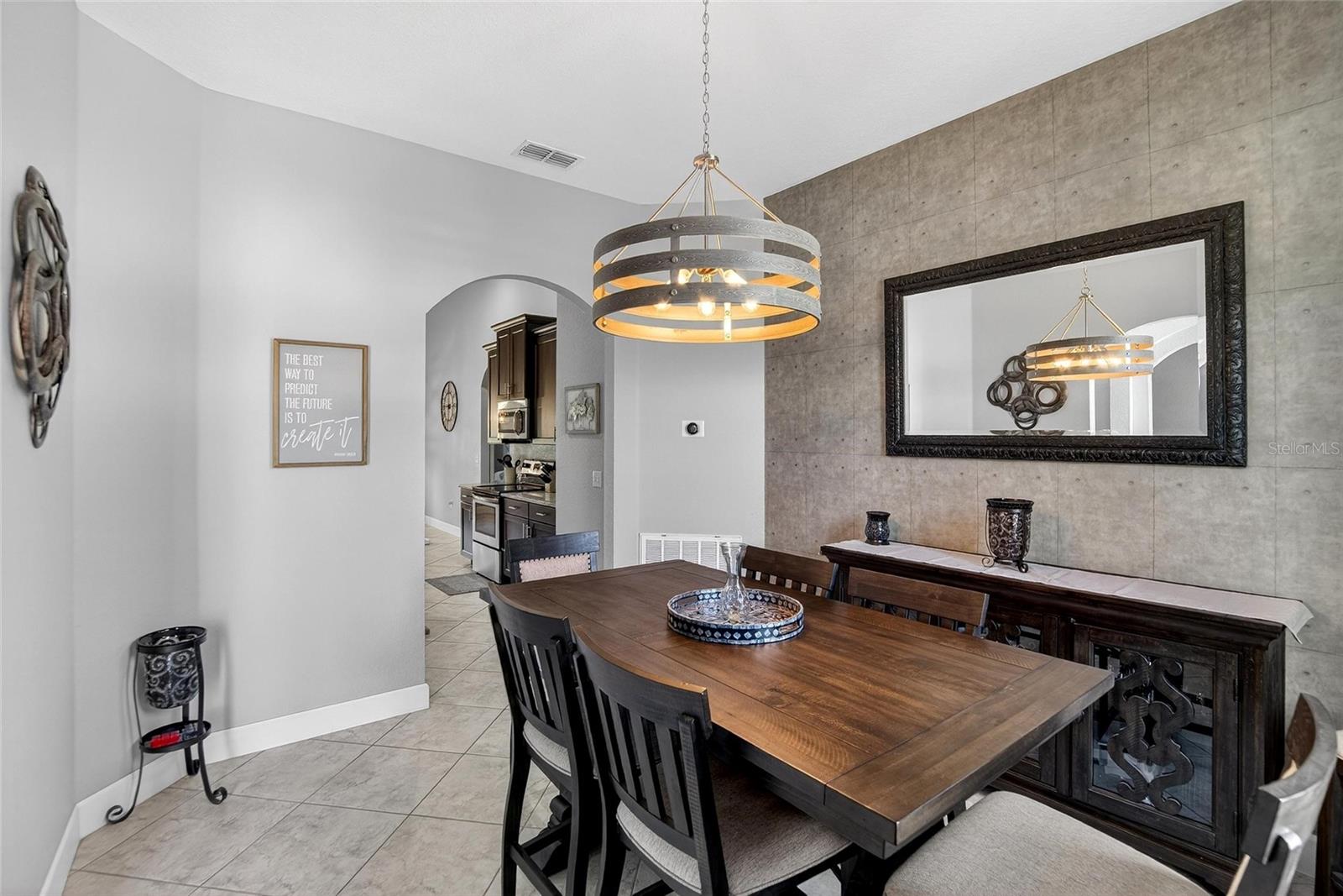 CREEKS XING - Residential