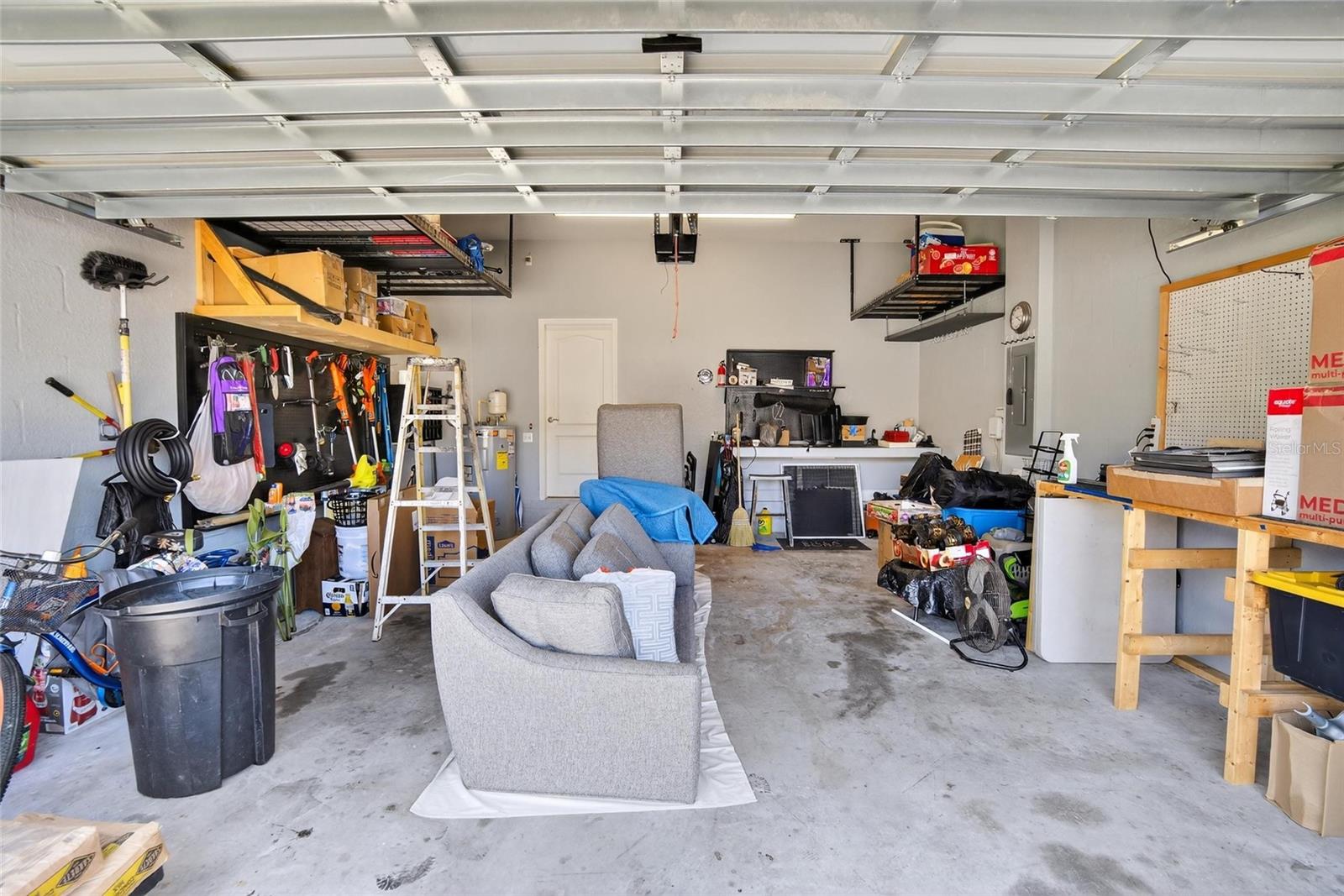 CREEKS XING - Residential