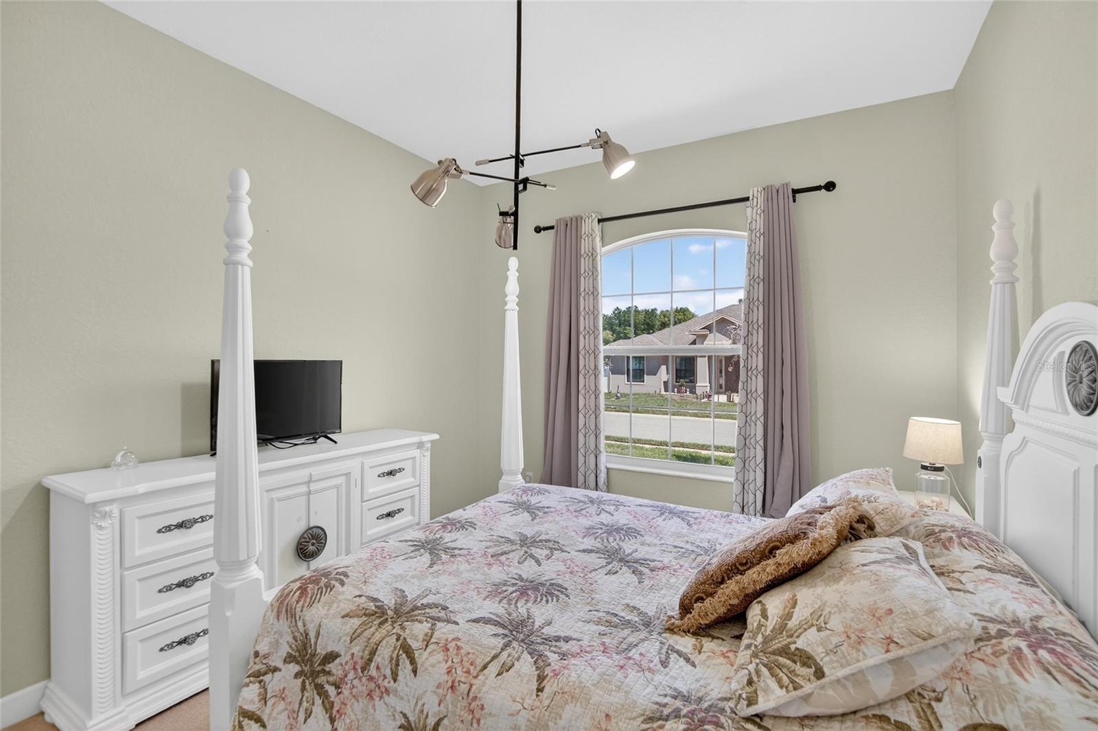 CREEKS XING - Residential