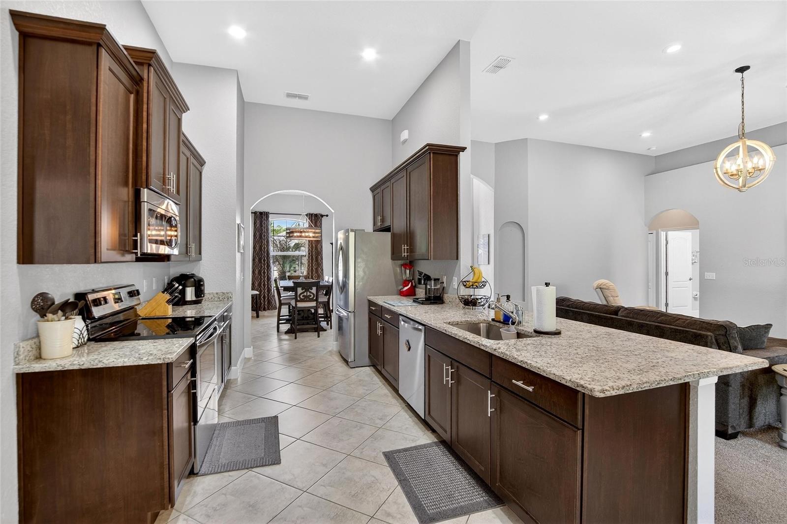 CREEKS XING - Residential