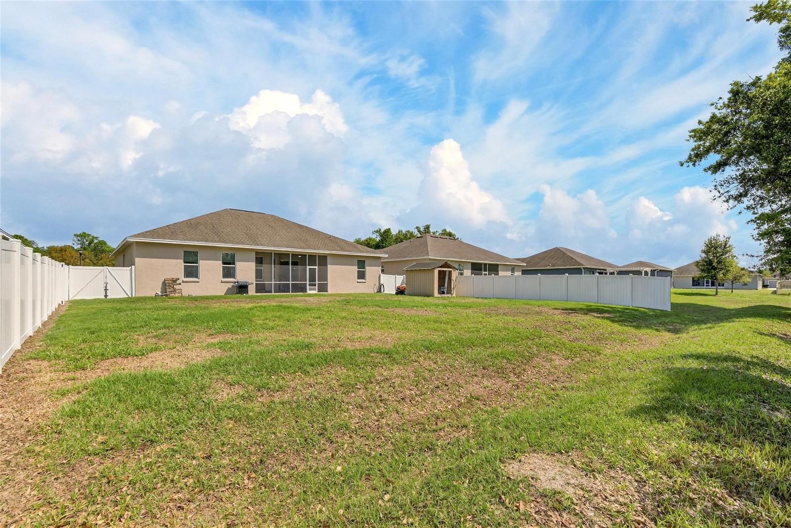 CREEKS XING - Residential