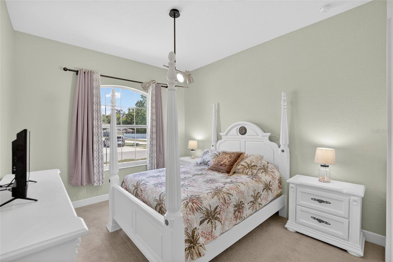 CREEKS XING - Residential