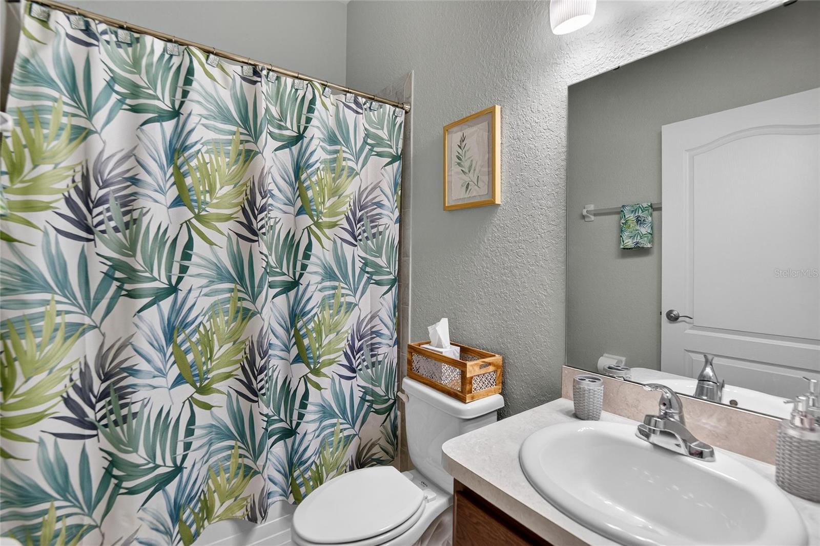 CREEKS XING - Residential