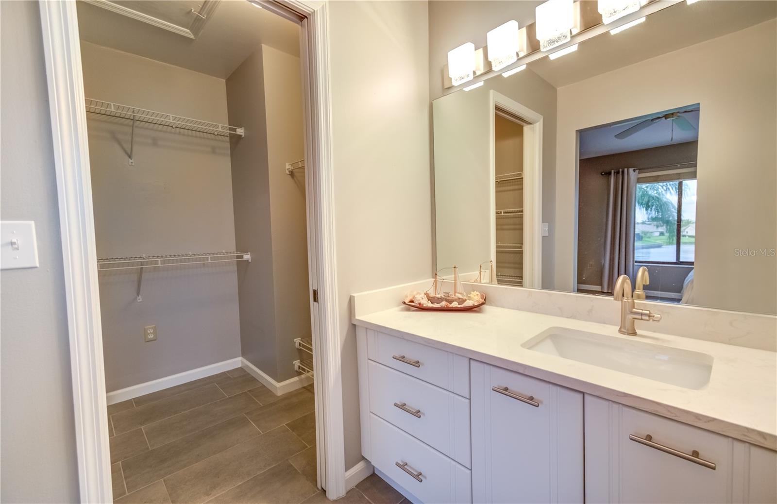 INLETS CARRIAGE HOMES - Residential Lease