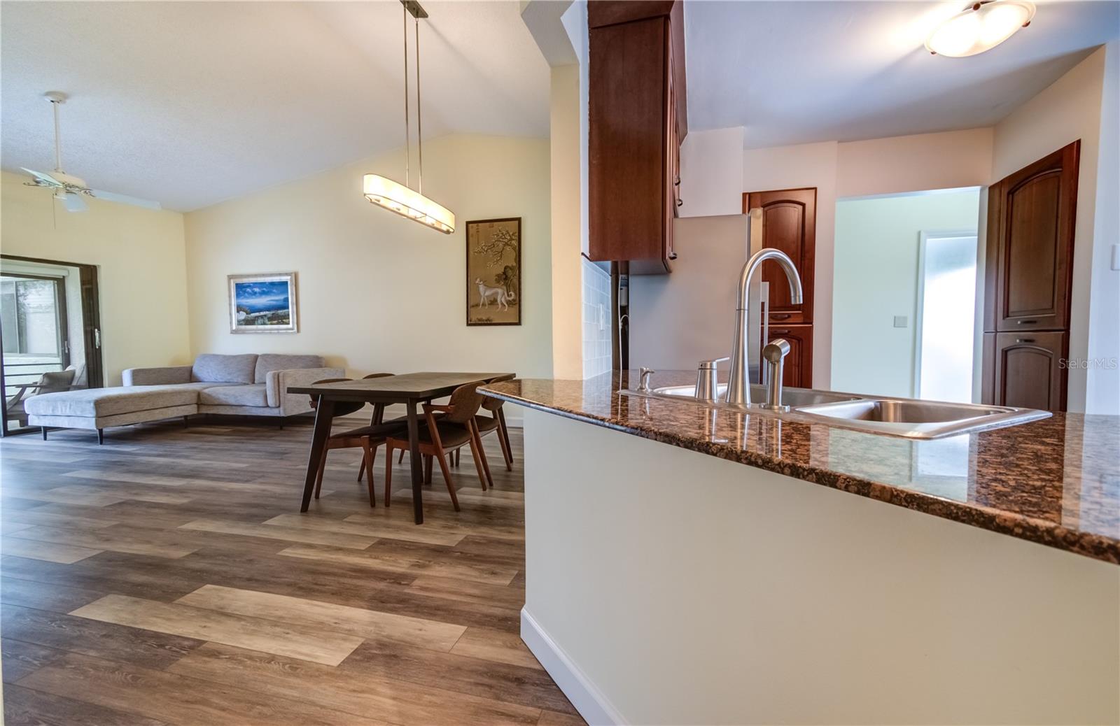 INLETS CARRIAGE HOMES - Residential Lease