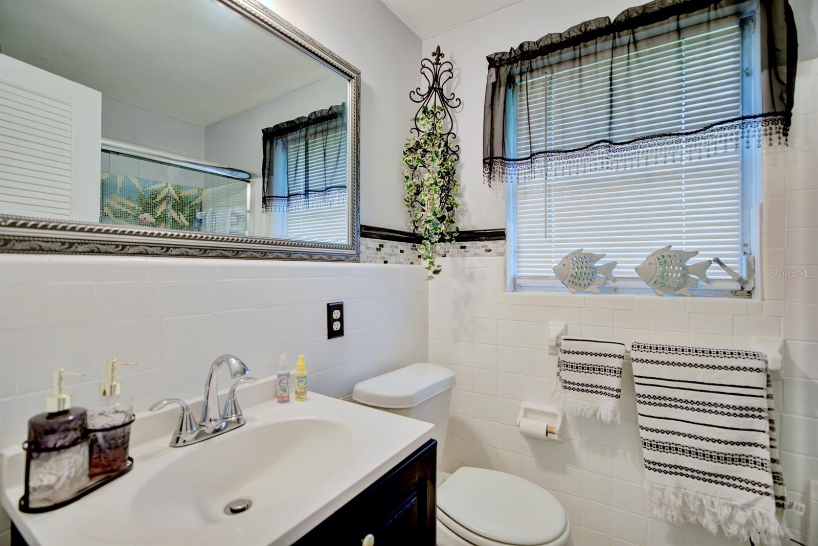 COUNTRY CLUB LAKE ESTATES - Residential