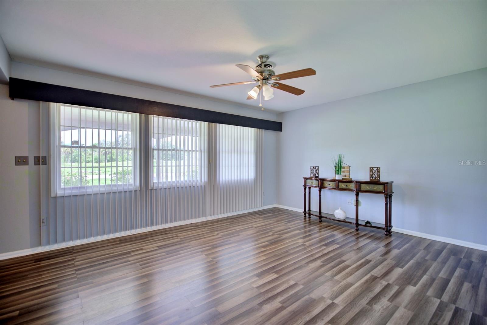 COUNTRY CLUB LAKE ESTATES - Residential