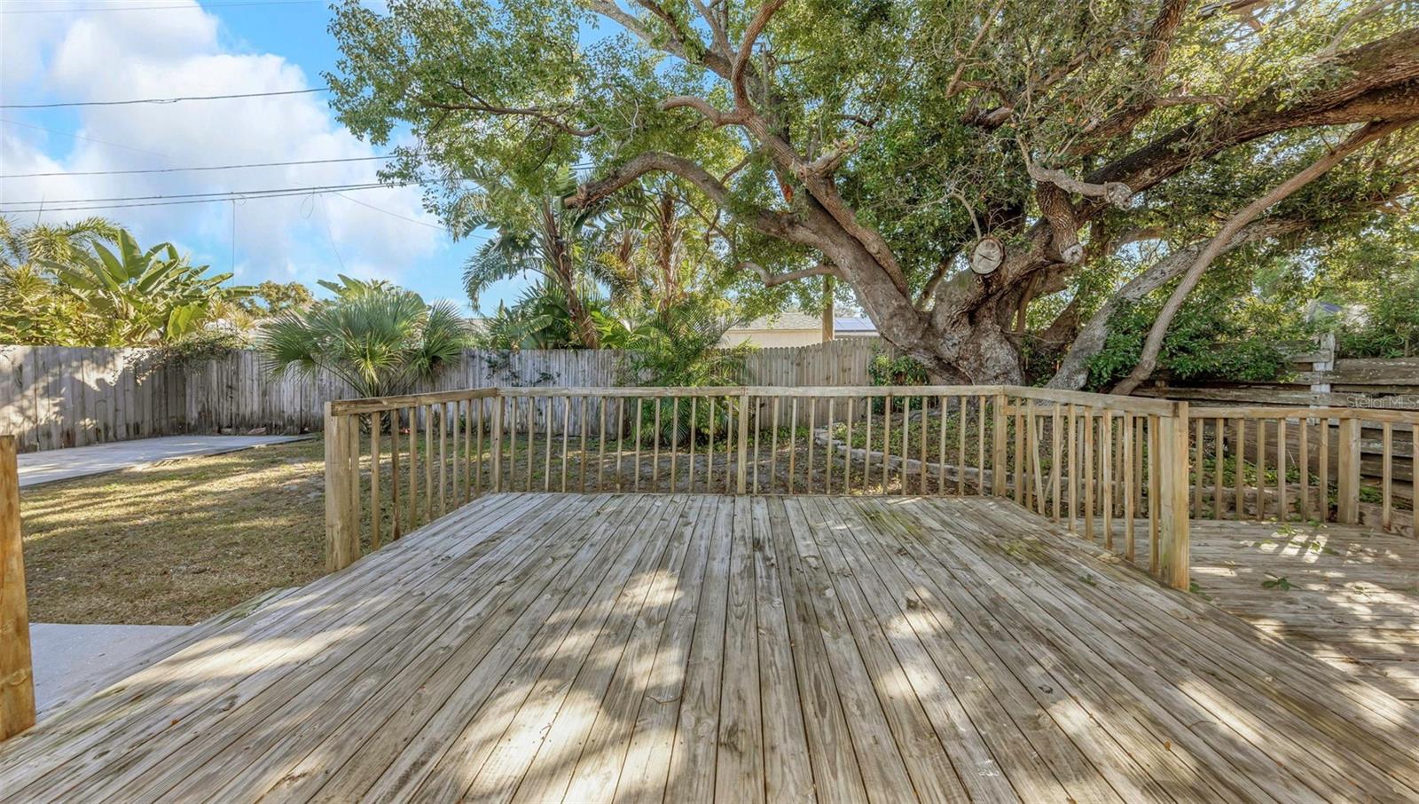 LAKESIDE TERRACE SUB - Residential