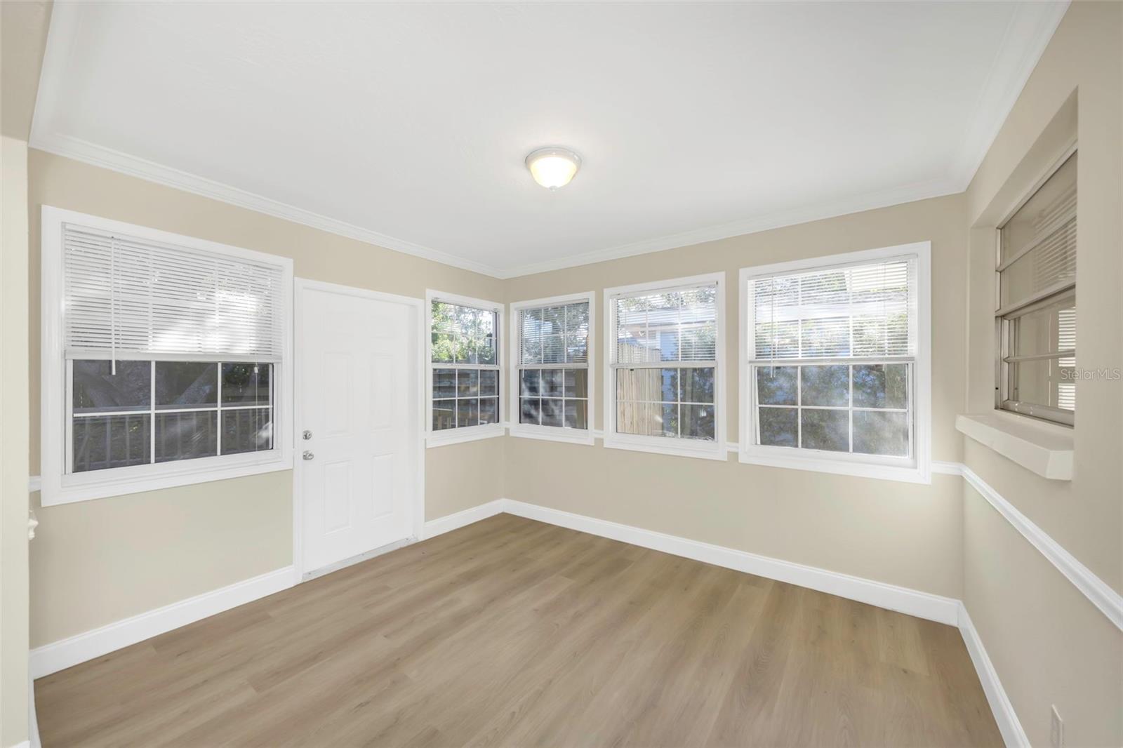 LAKESIDE TERRACE SUB - Residential