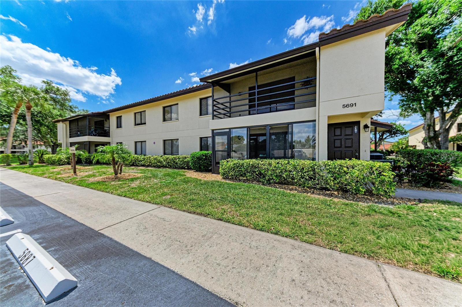 5685 GARDENS DRIVE 5685