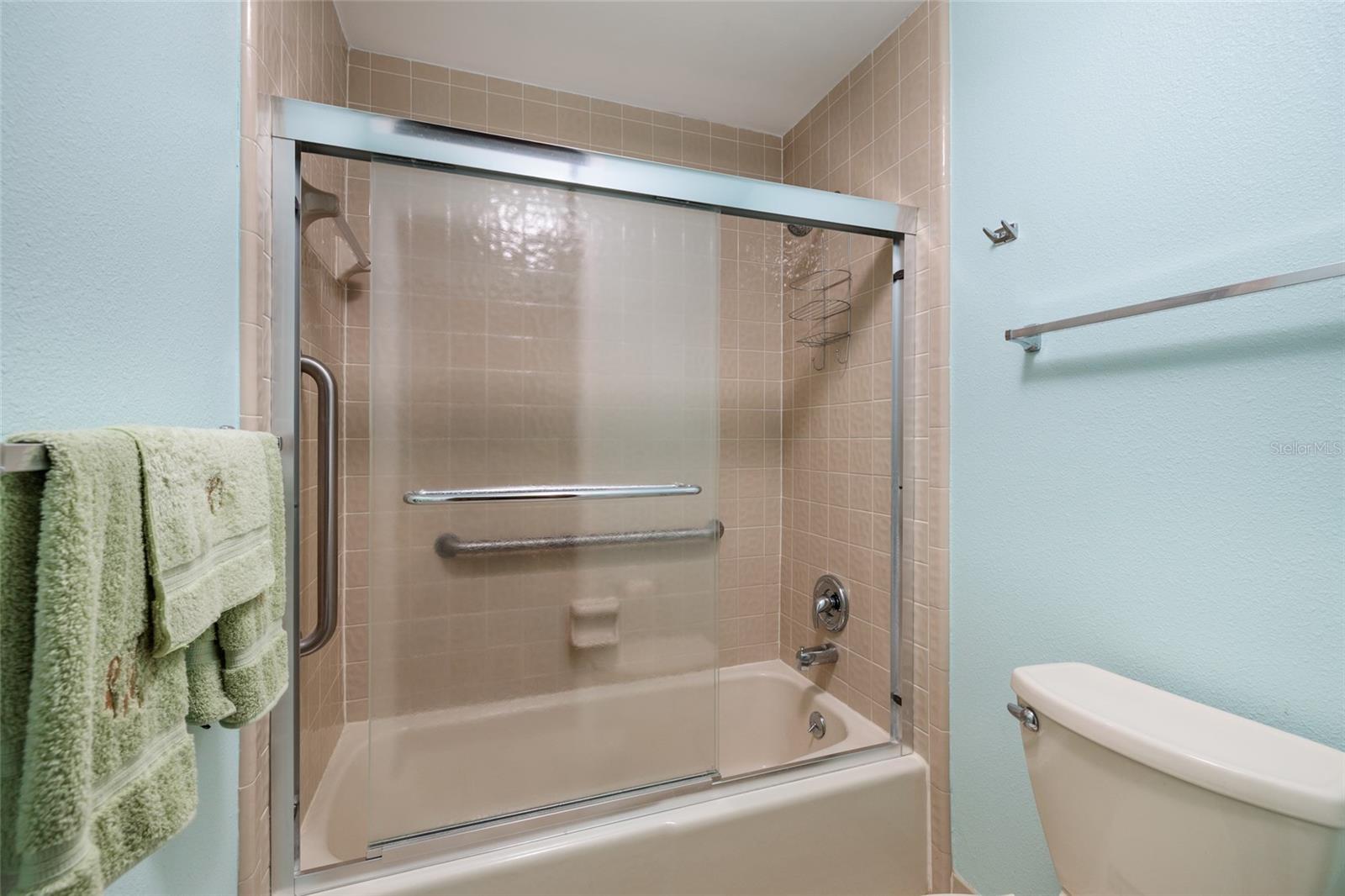 HARSHAW LAKE PARK CONDO - Residential