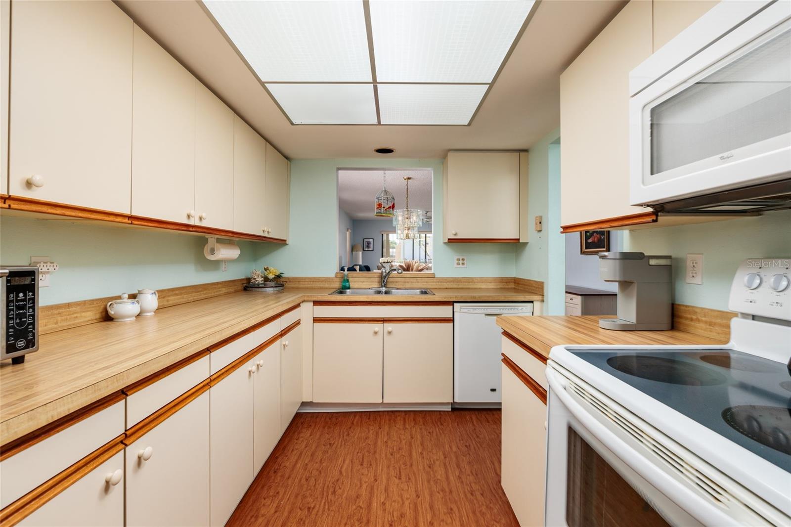 HARSHAW LAKE PARK CONDO - Residential