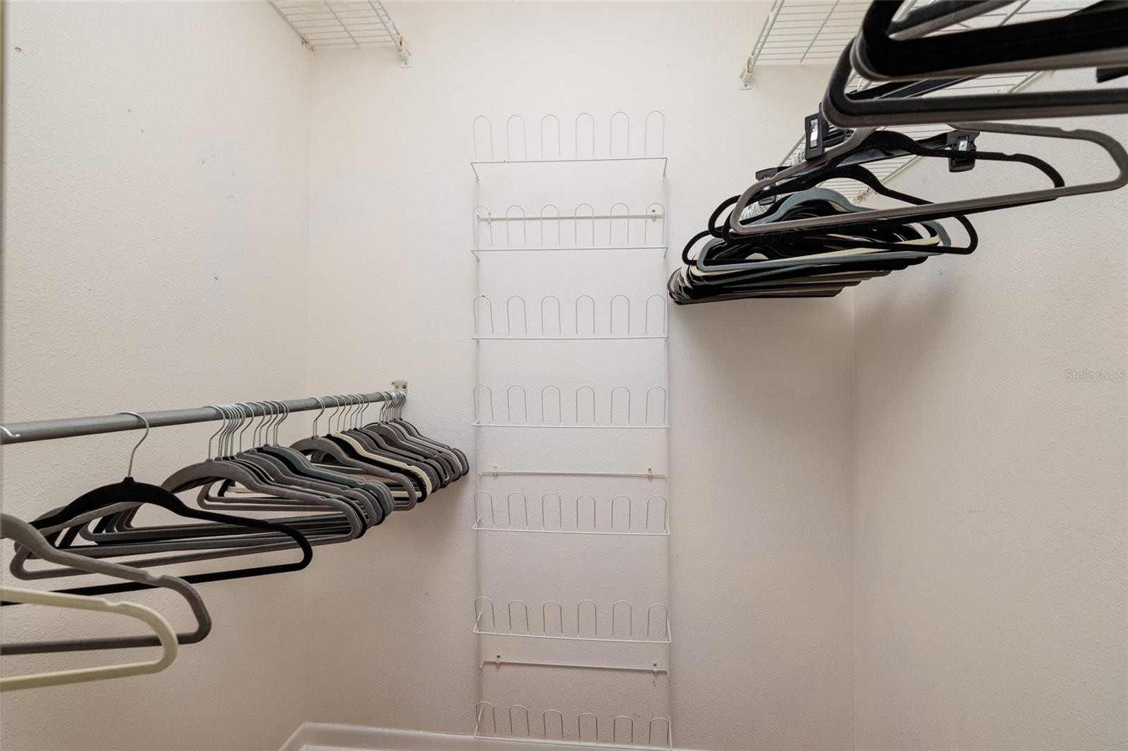 HARSHAW LAKE PARK CONDO - Residential