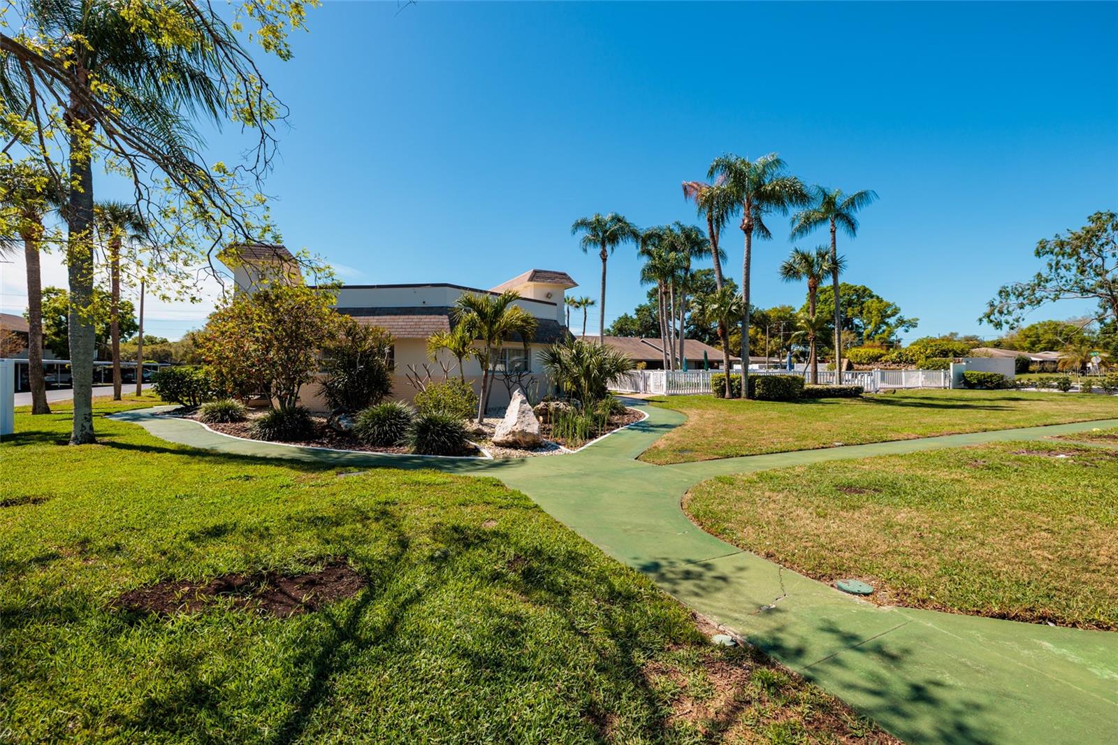 HARSHAW LAKE PARK CONDO - Residential