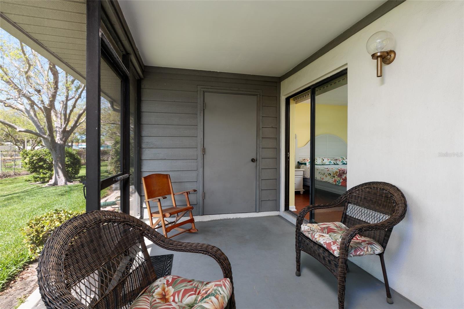 HARSHAW LAKE PARK CONDO - Residential