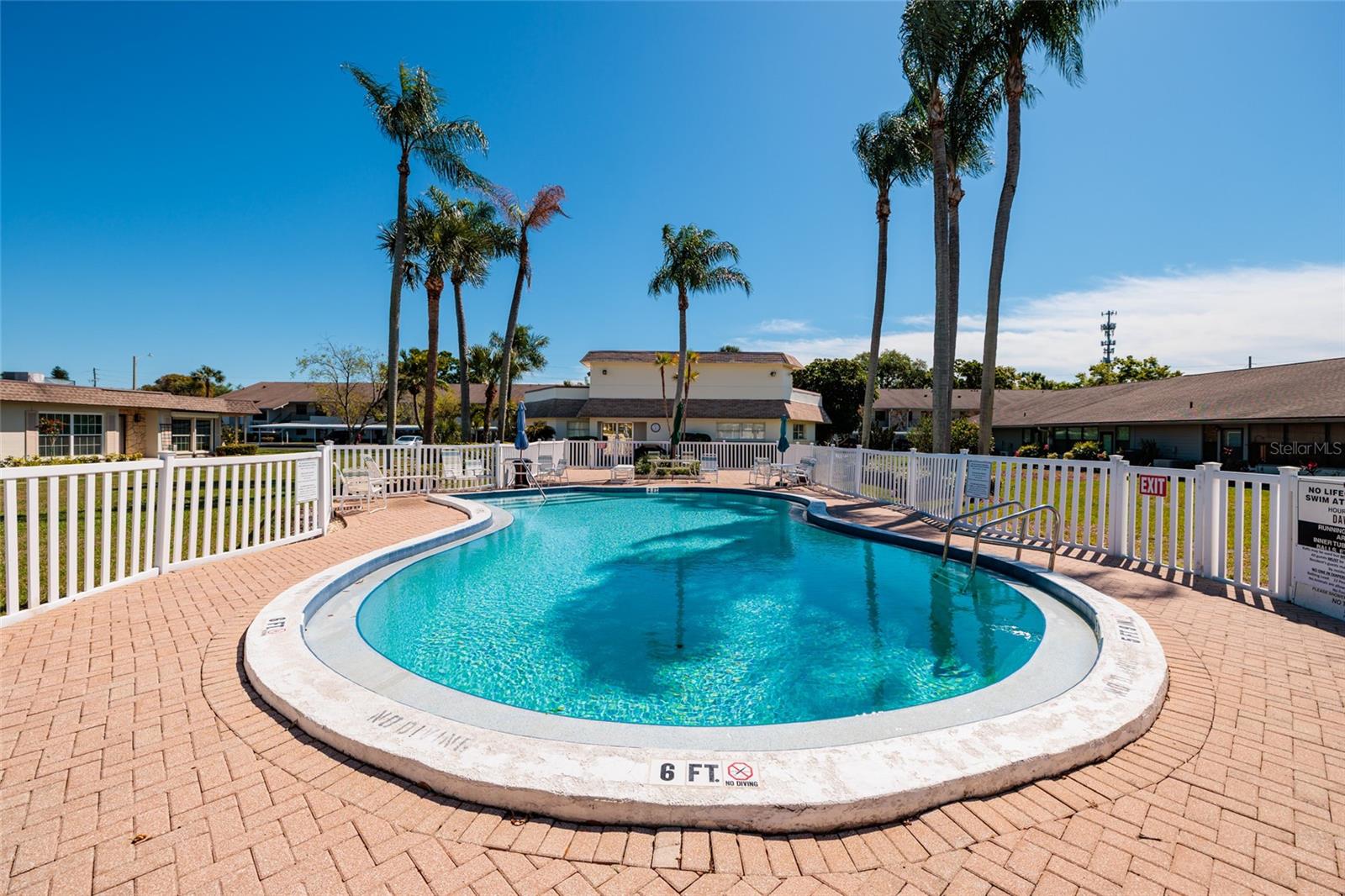 HARSHAW LAKE PARK CONDO - Residential