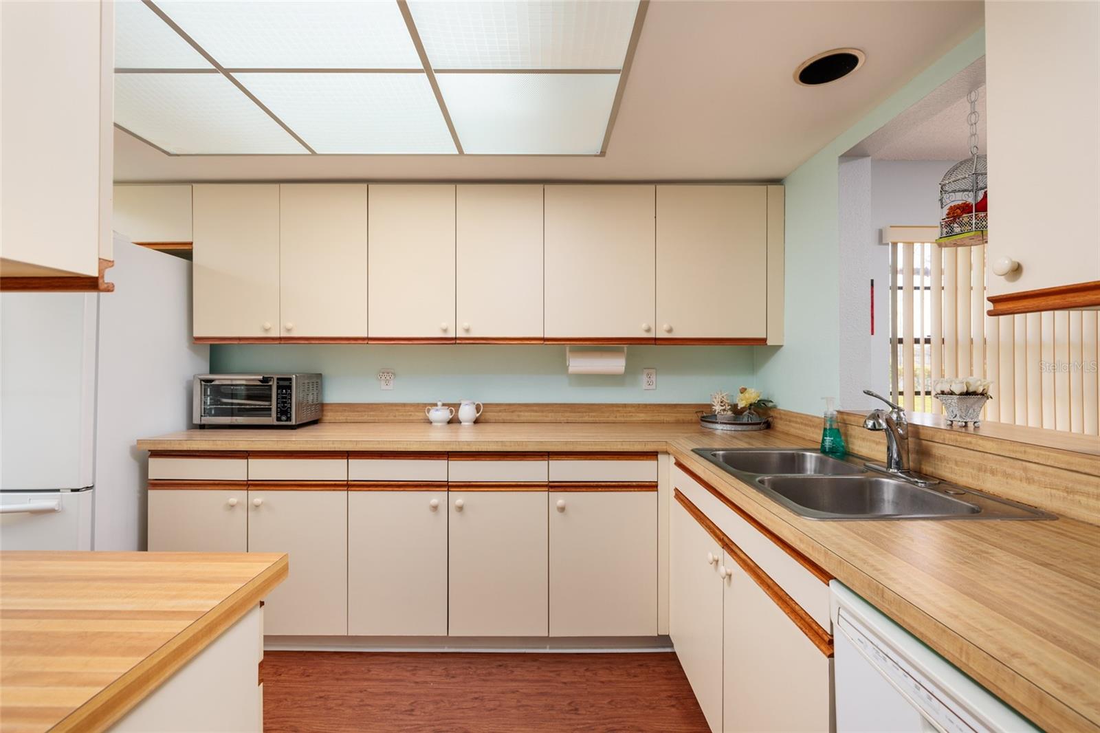 HARSHAW LAKE PARK CONDO - Residential