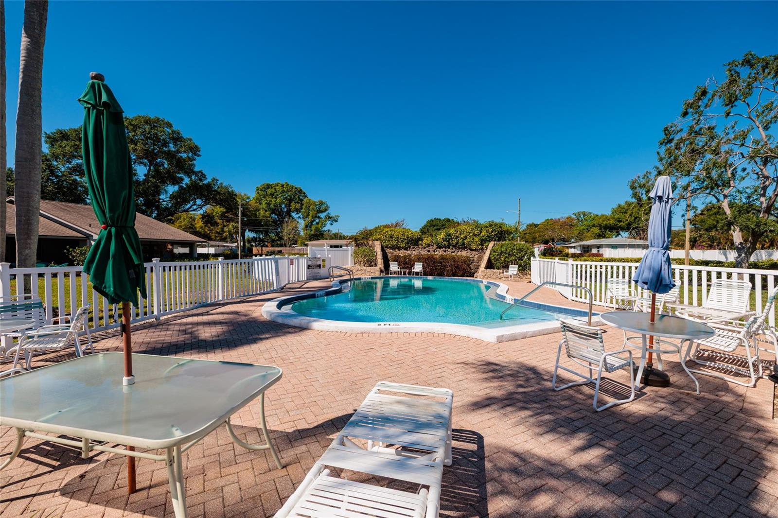 HARSHAW LAKE PARK CONDO - Residential