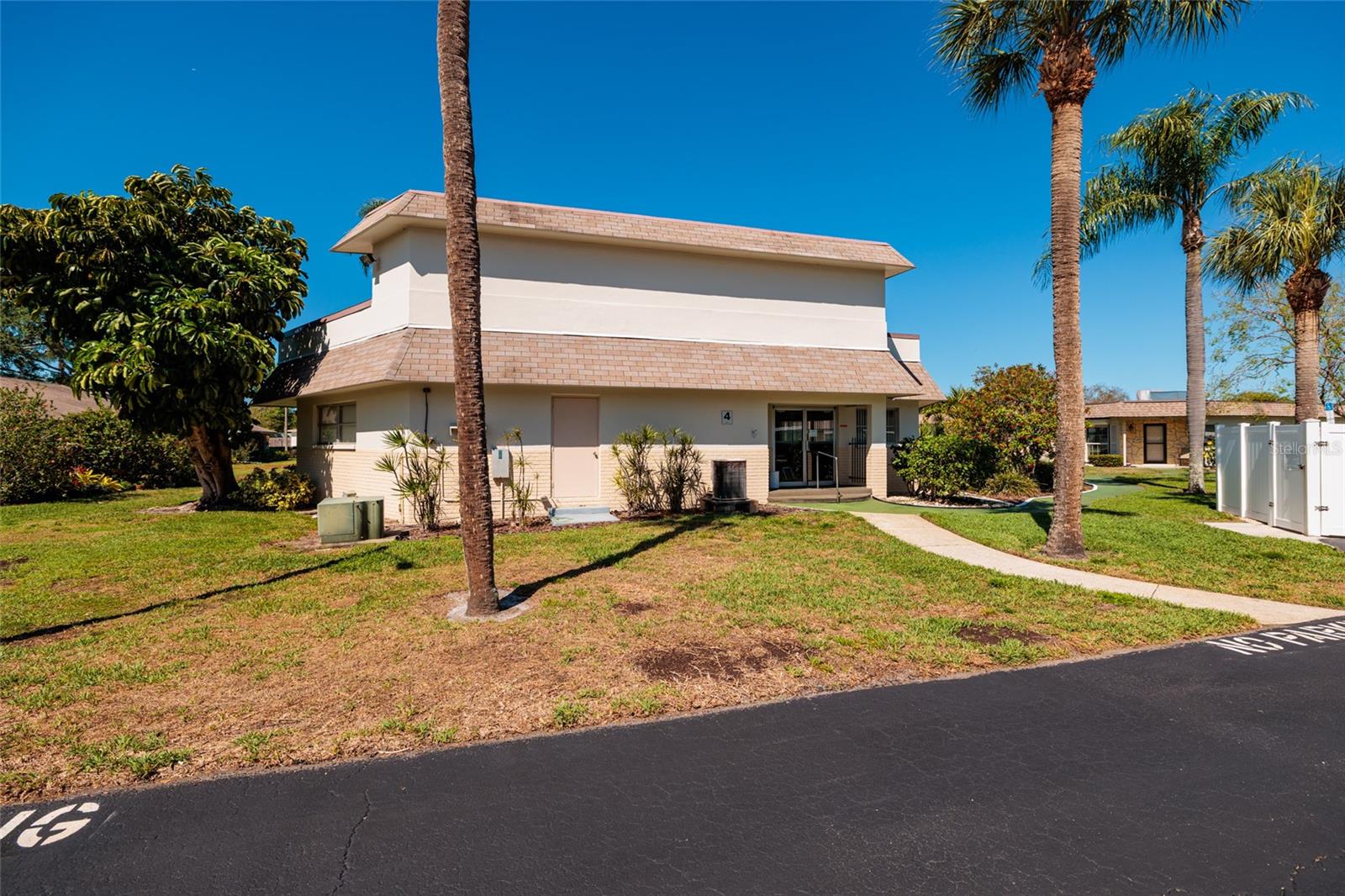 HARSHAW LAKE PARK CONDO - Residential