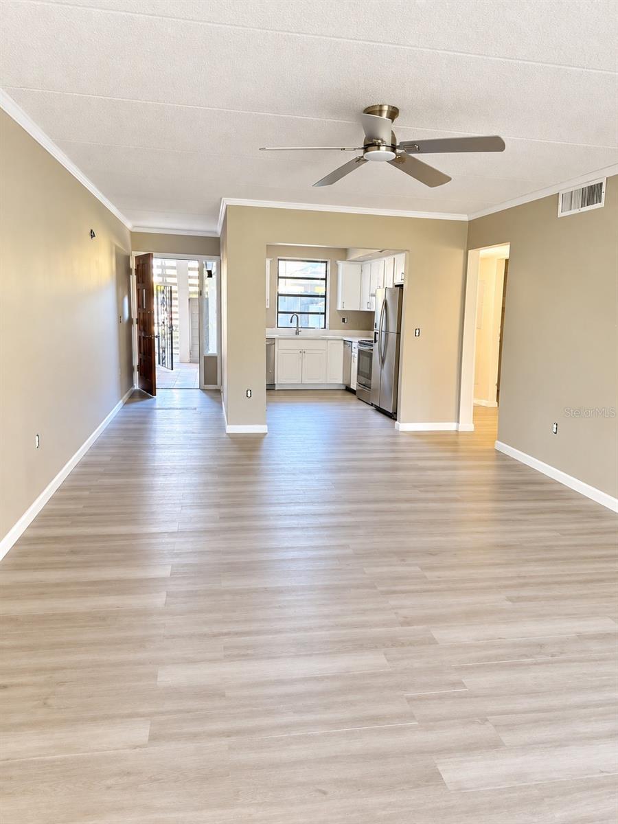 5228 CYPRESS CREEK DRIVE 105