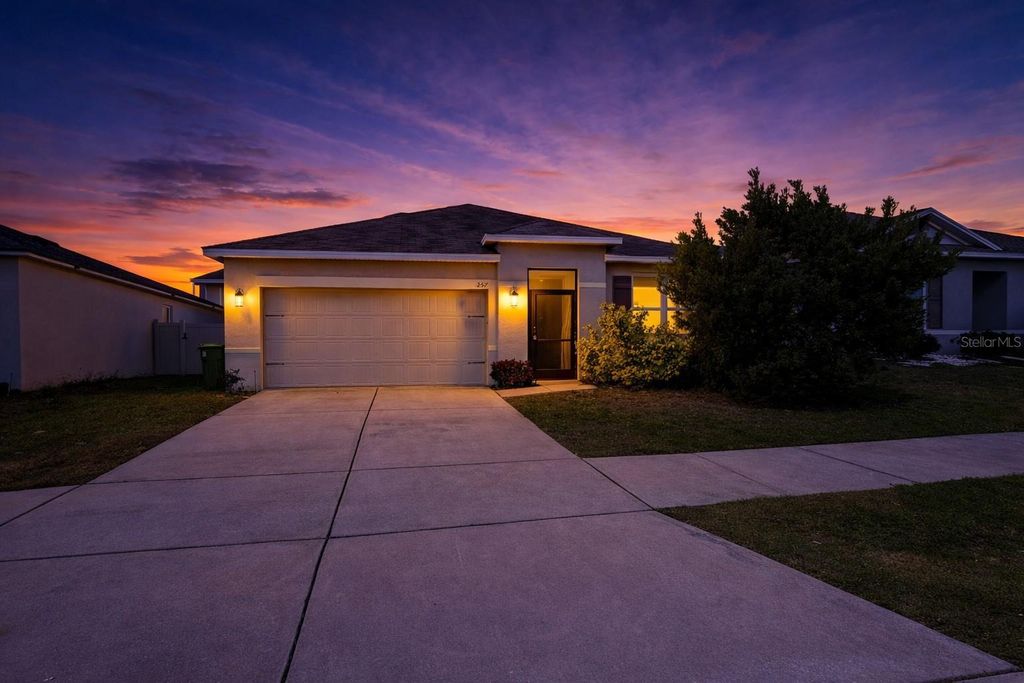 Photo of 257 Meadowbrook Boulevard, Winter Haven, FL 33881 (MLS # P4937588)