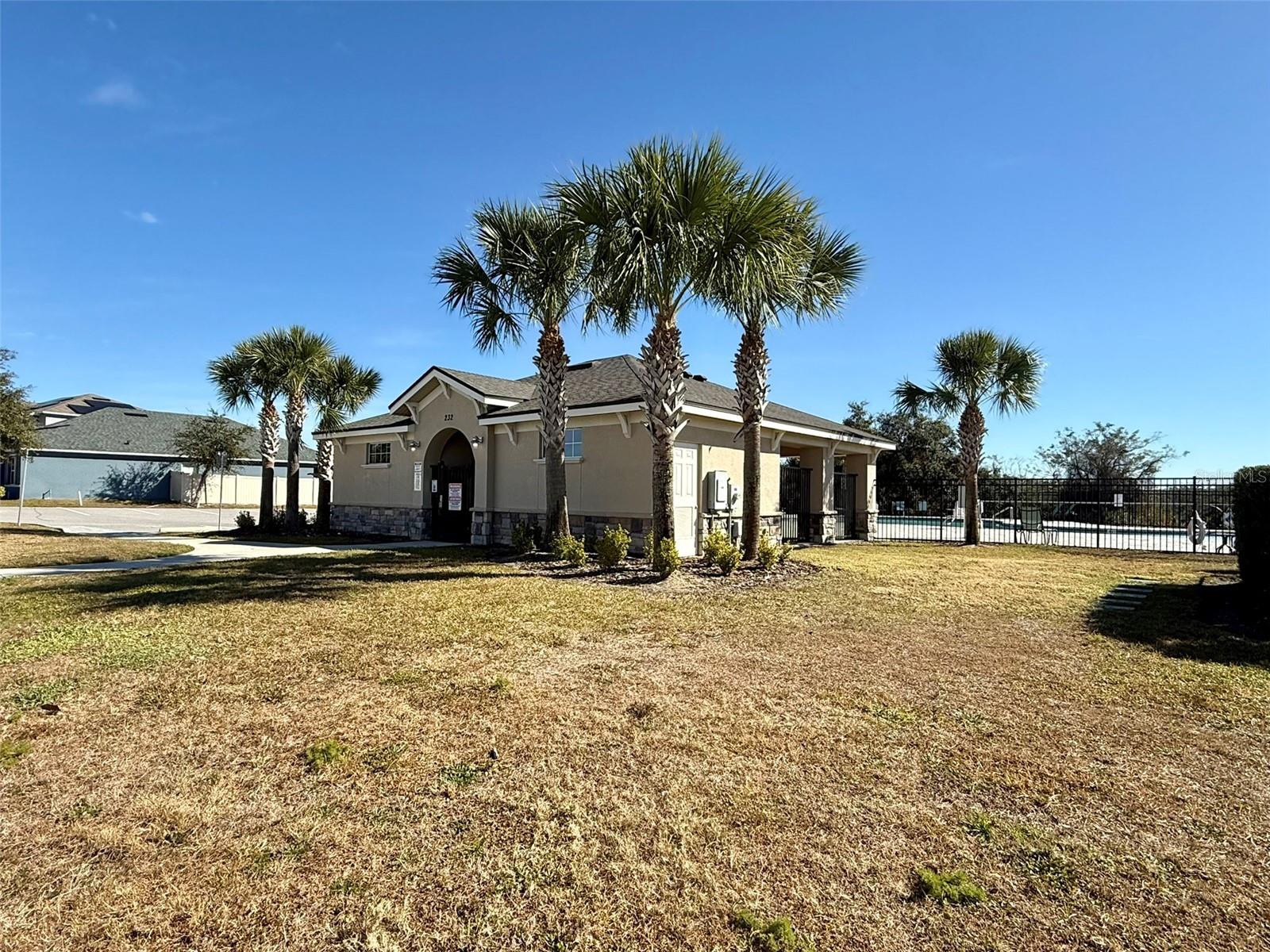 LUCERNE PARK RESERVE - Residential