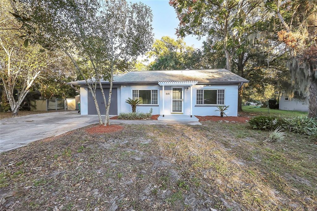 Photo of 215 N Salisbury Avenue, Deland, FL 32720 (MLS # O6360342)