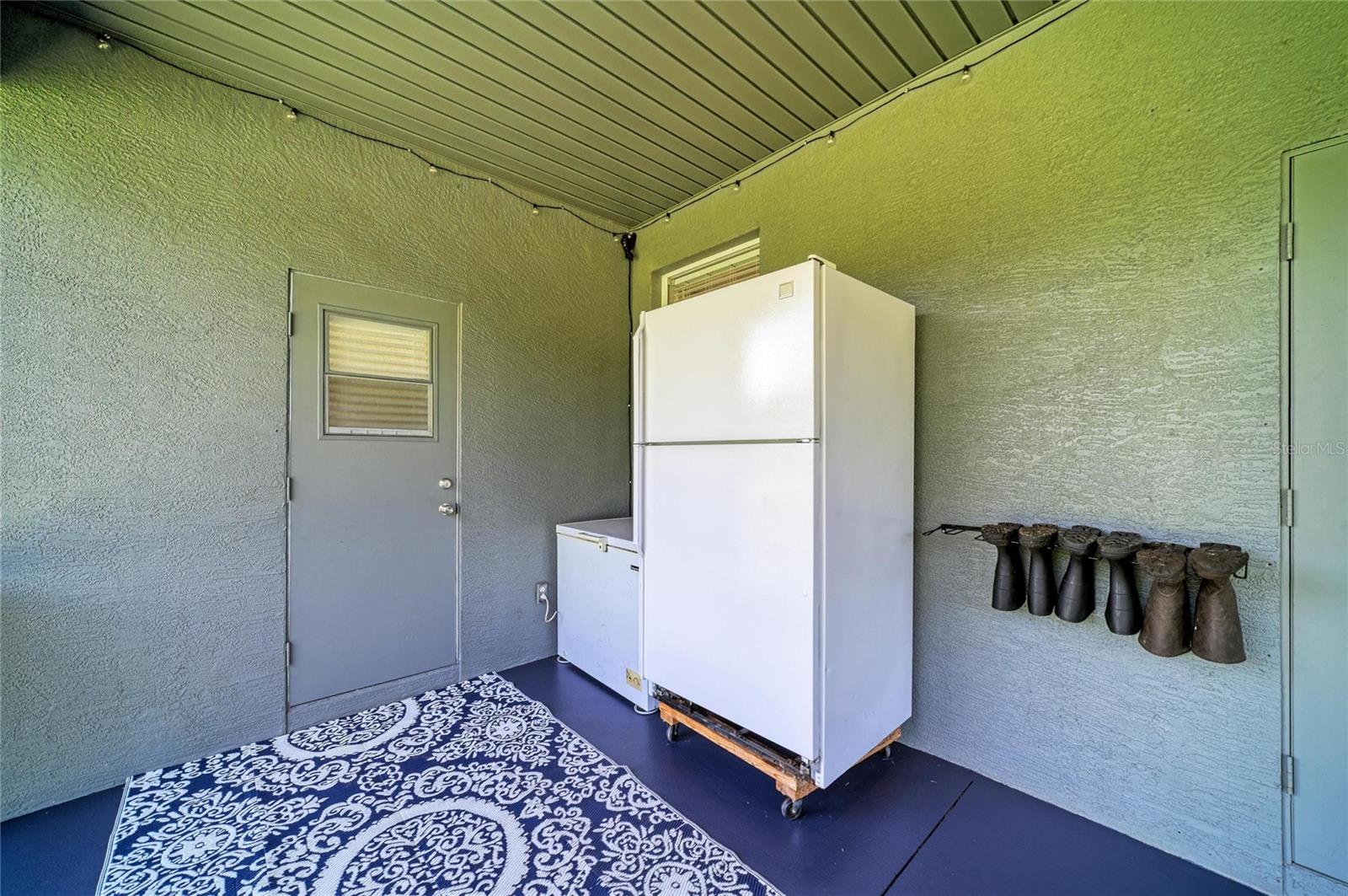 PLEASANT PLACES - Residential