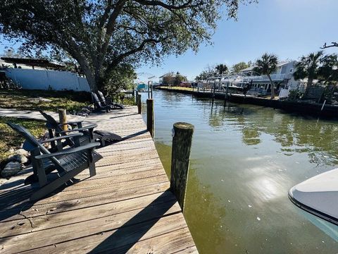 A home in PALMETTO