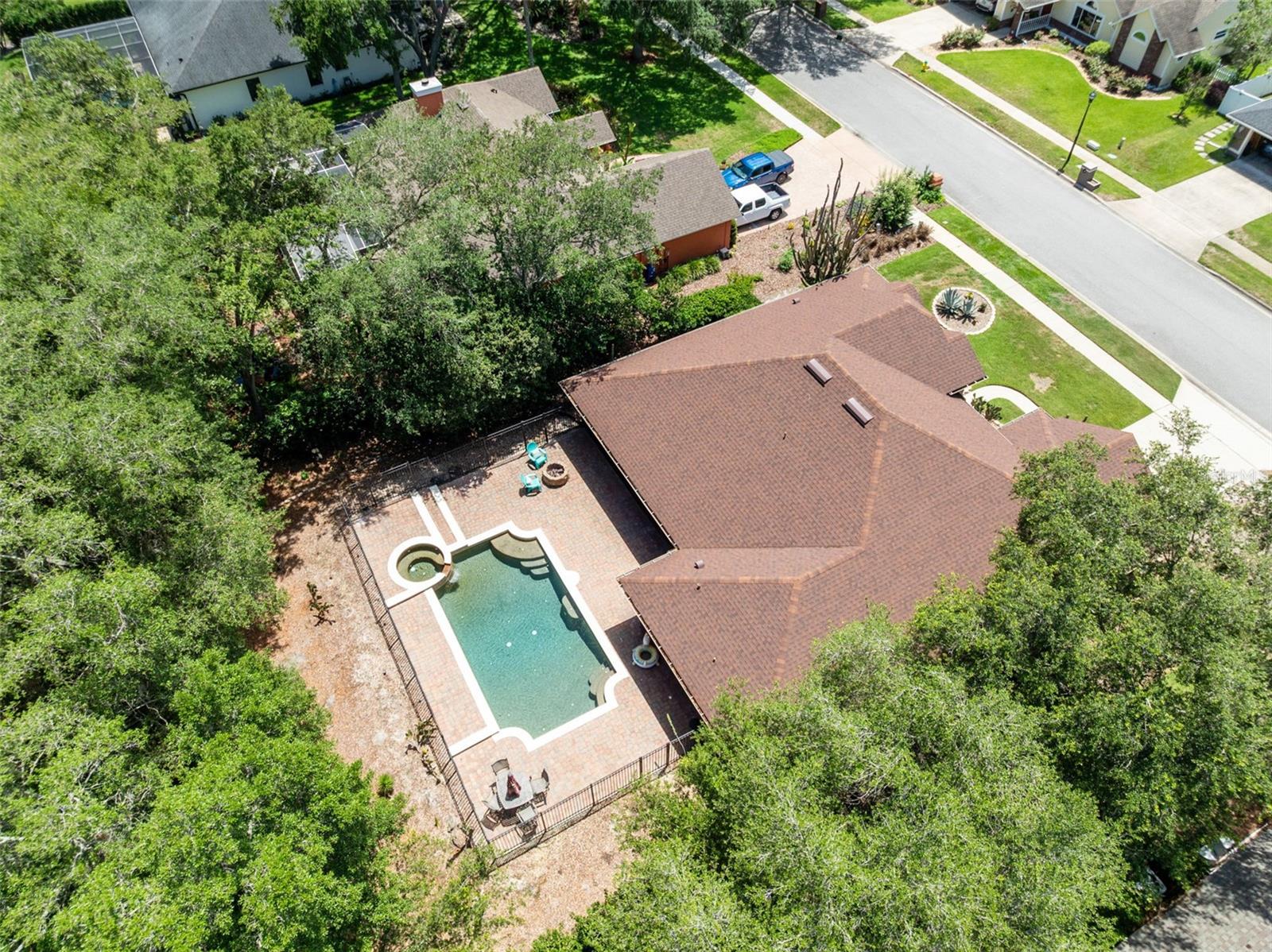 OAK LEAF - Residential
