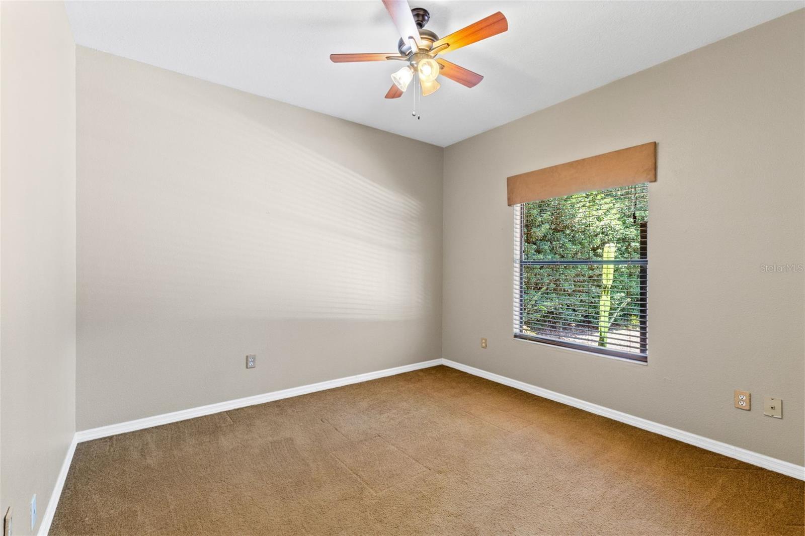 OAK LEAF - Residential