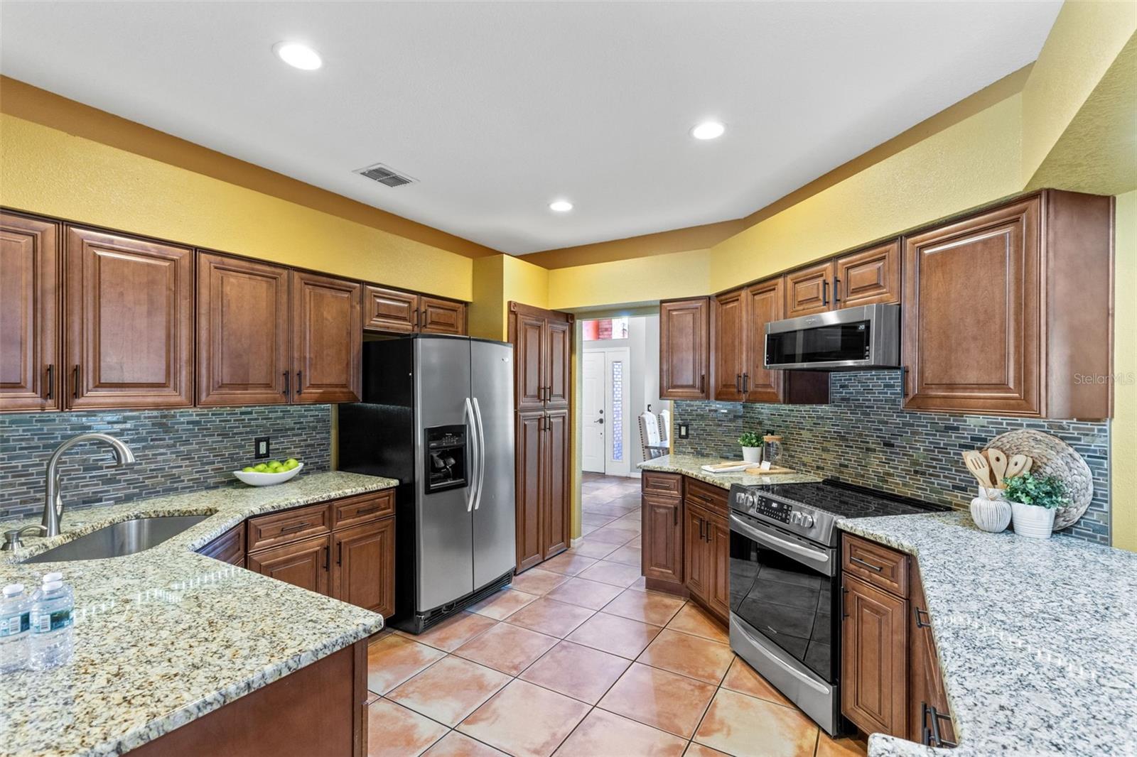 OAK LEAF - Residential