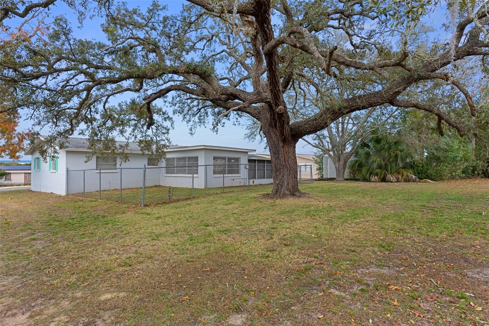 BEVERLY HILLS UNIT 05 - Residential