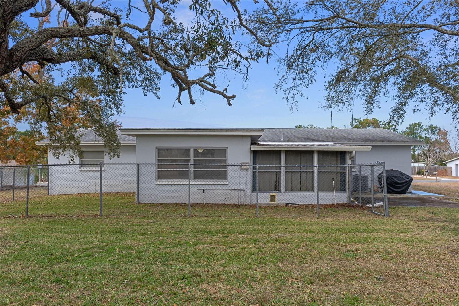 BEVERLY HILLS UNIT 05 - Residential