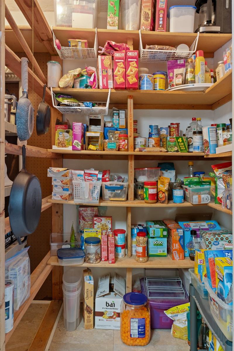 BEVERLY HILLS UNIT 05 - Residential