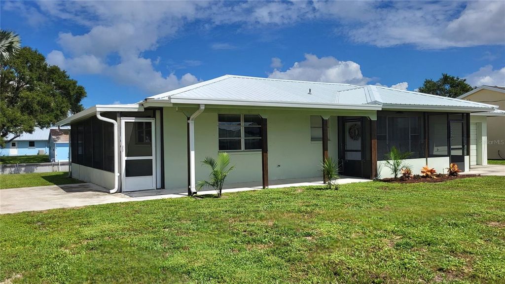 Photo of 1114 Lisa Lane, Okeechobee, FL 34974 (MLS # OK225613)