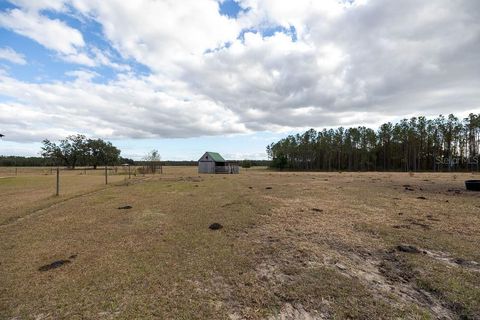 Tiny photo for 993 Cr 722, Webster, FL 33597 (MLS # G5093805)